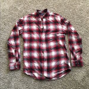 Men’s long sleeve flannel button up shirt